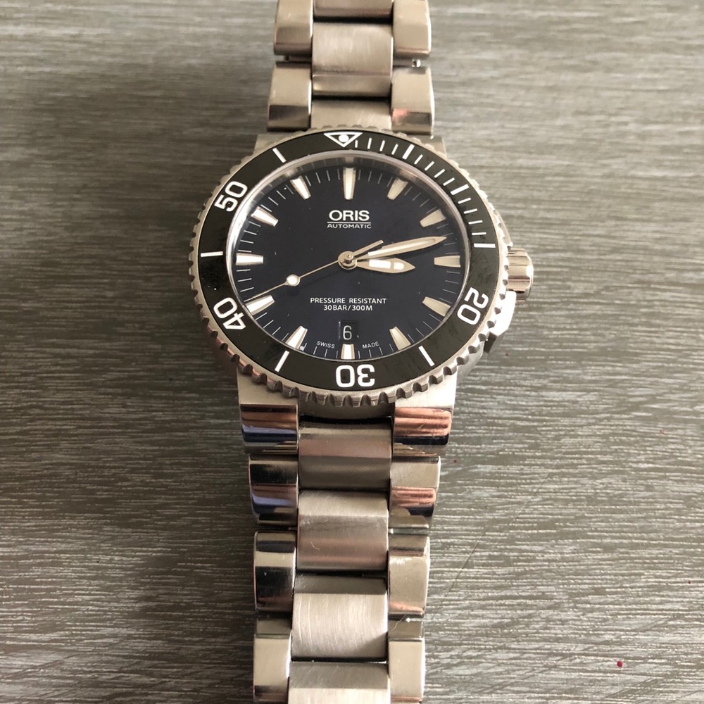 Oris Aquis Date 07-8-26 01PEB Men’s Watch